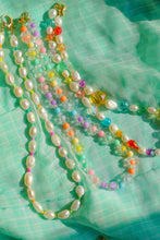 Load image into Gallery viewer, Flora Flower Bead Necklace
