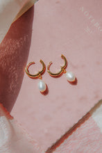 Load image into Gallery viewer, Pearl Dangle Earrings