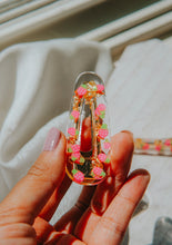 Load image into Gallery viewer, Strawberry Gold Resin Clips | Set of 2