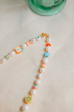 Load image into Gallery viewer, Rainbow Pearl Colourful Choker